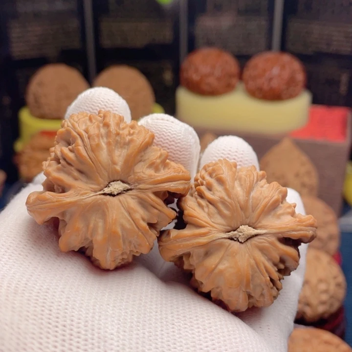 文玩核桃吊坠39全品三角白