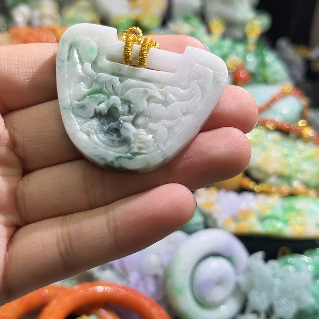 颈饰未镶嵌翡翠待编织