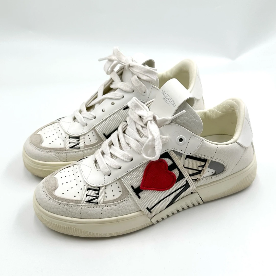 95新 Valentino/华伦天奴 36.5码/七夕限定爱心小白鞋/06282