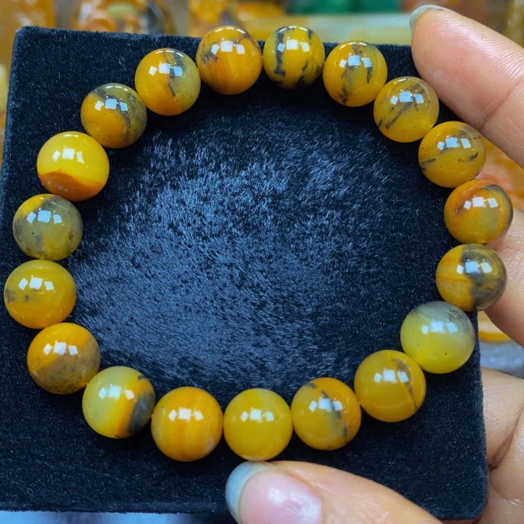 未镶嵌石英质玉（黄龙玉）颈饰