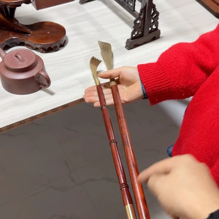 红木工艺品底座等两个