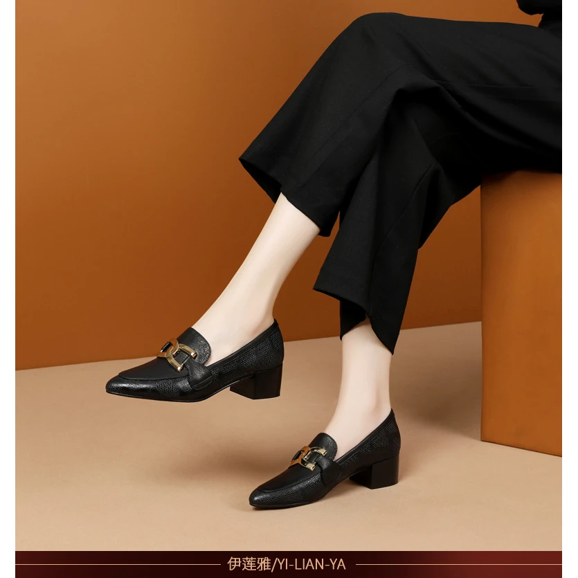 618-12单鞋女鞋真皮百搭中跟鞋子粗跟大码鞋英伦尖头皮鞋