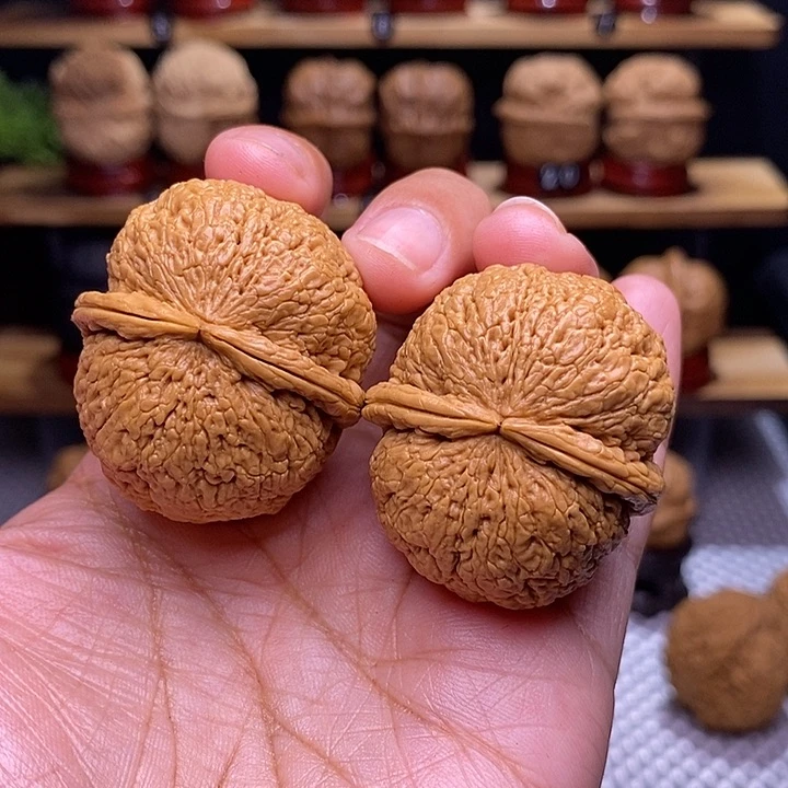 文玩核桃吊坠脑纹元宝31