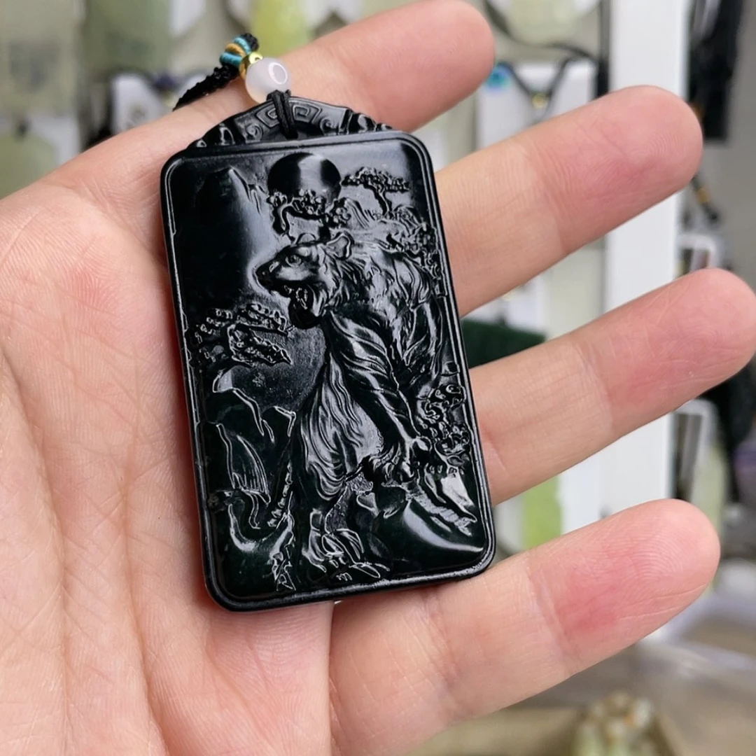 【闪购商品】岫玉未镶嵌颈饰长***月虎