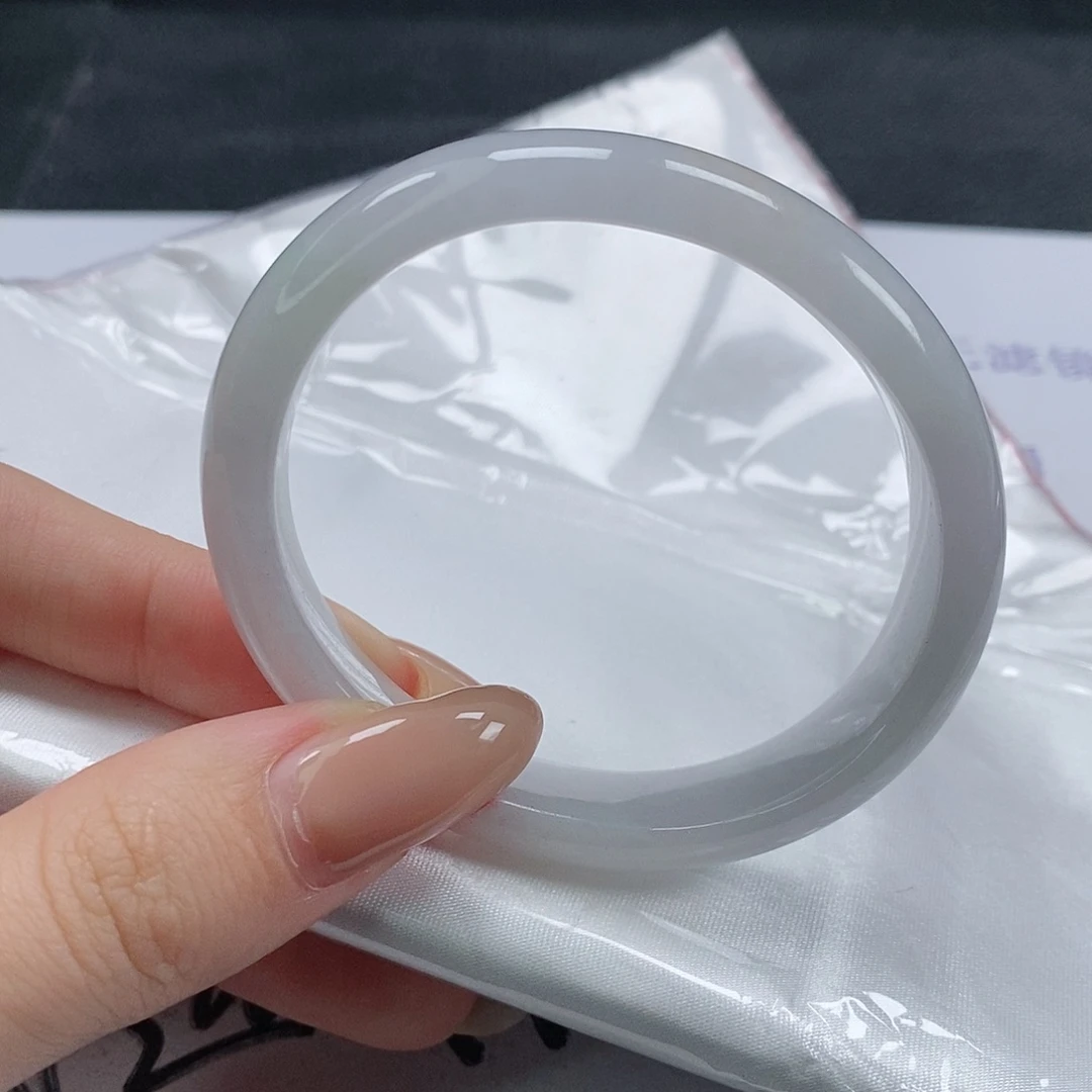 【闪购商品】翡翠手镯（贵妃镯）未镶嵌401号
