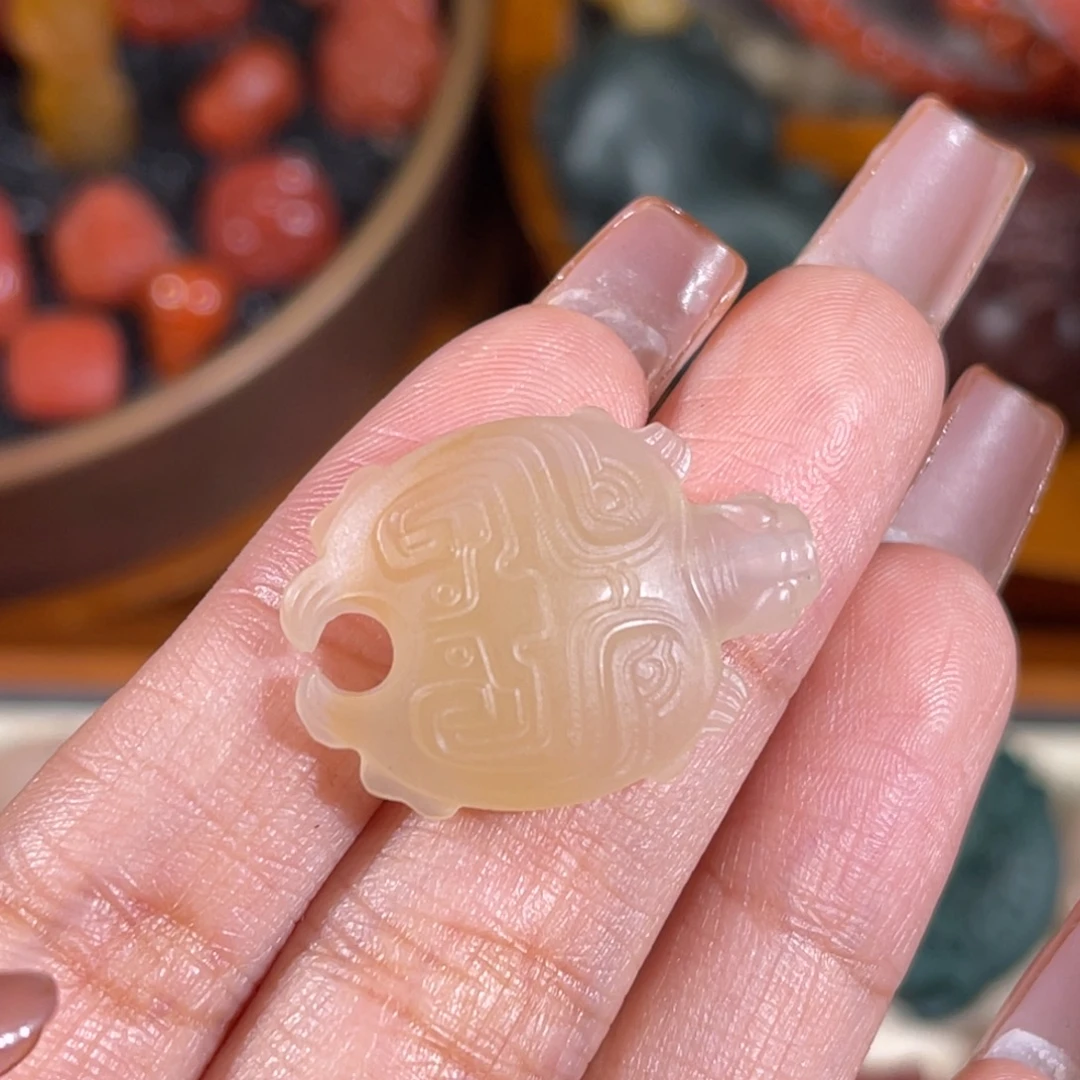 玛瑙/玉髓未镶嵌汉龟 25.6x18.6mm