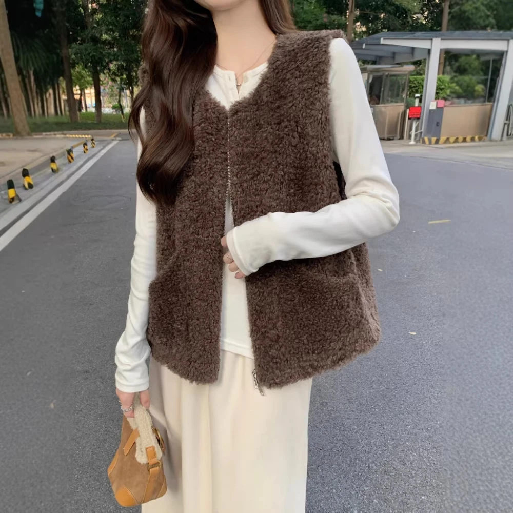 实拍2025皮毛一体羊羔毛无袖马甲开衫外套女冬季双拉链百搭上衣