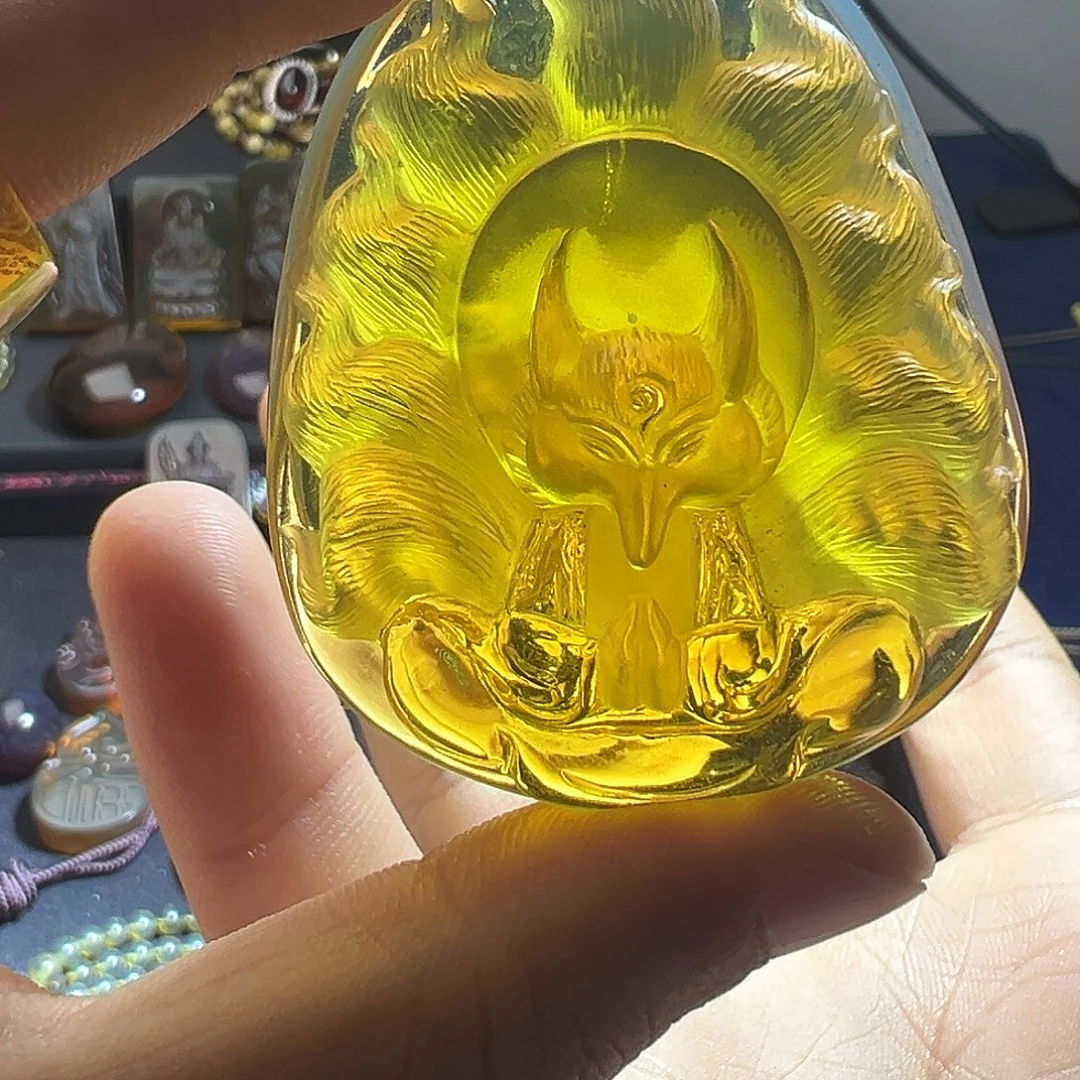 琥珀未镶嵌颈饰九尾