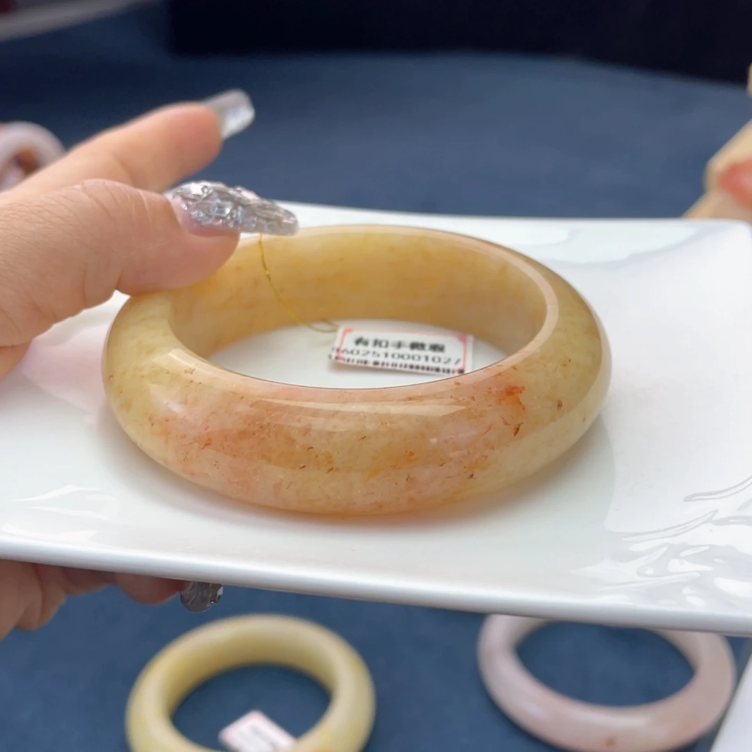 ～***~石英质玉未镶嵌手镯