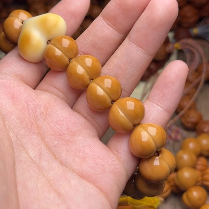 吊坠猴头核桃16屁桃满配