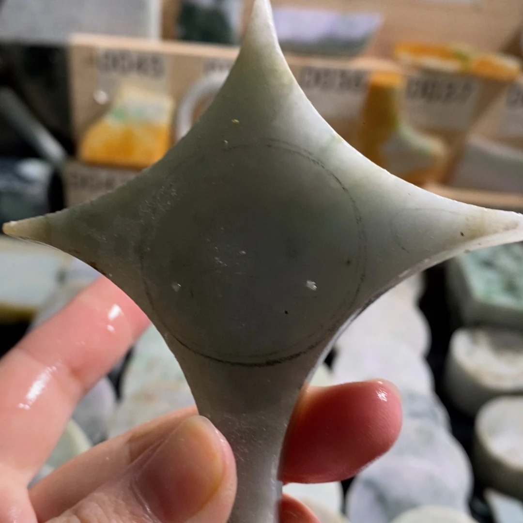 颈饰未镶嵌翡翠天然翡翠