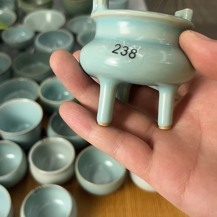 L***n238仿古釉高足小香炉