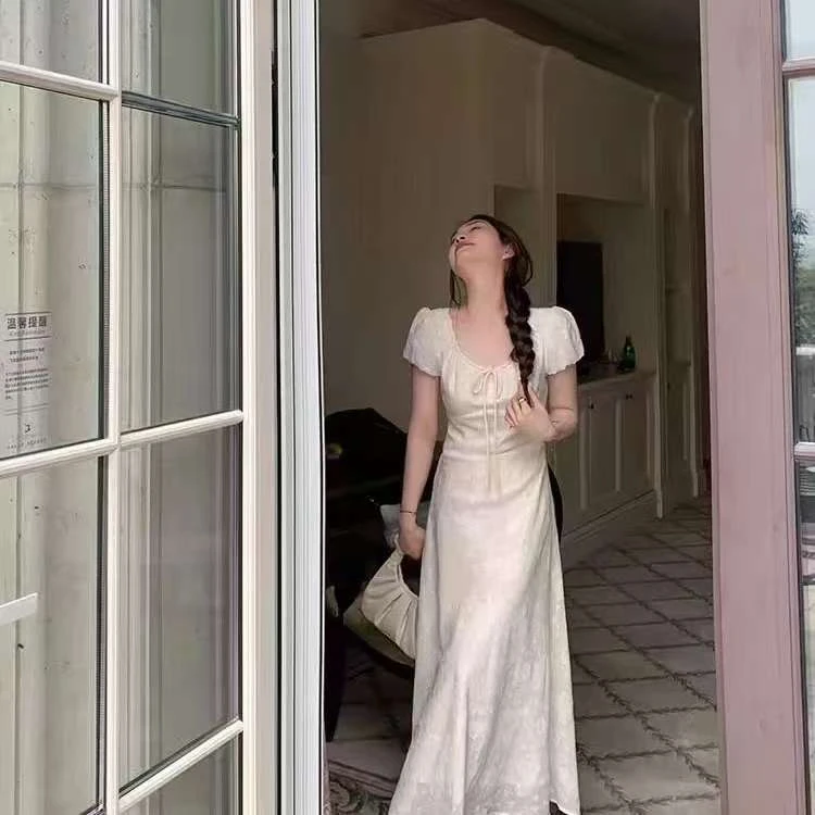 法式茶歇温柔甜美泡泡袖收腰气质夏季连衣裙