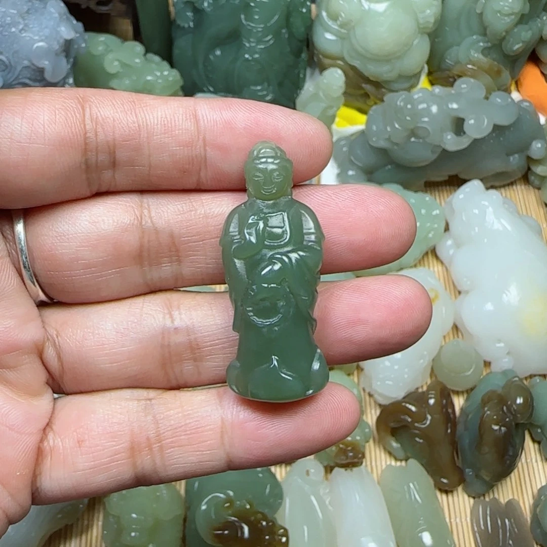 未镶嵌和田玉挂件