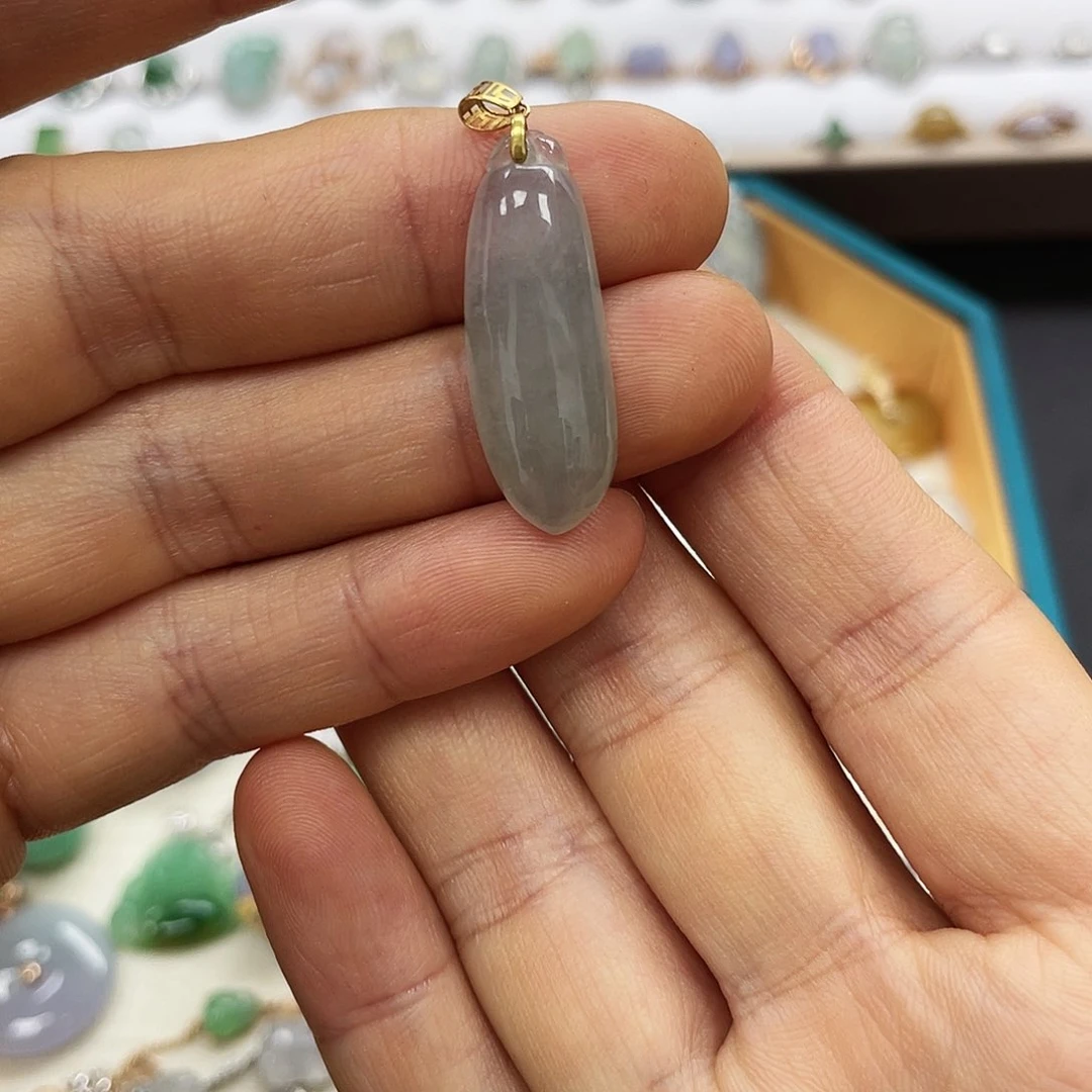 【闪购商品】颈饰18K金镶嵌翡翠