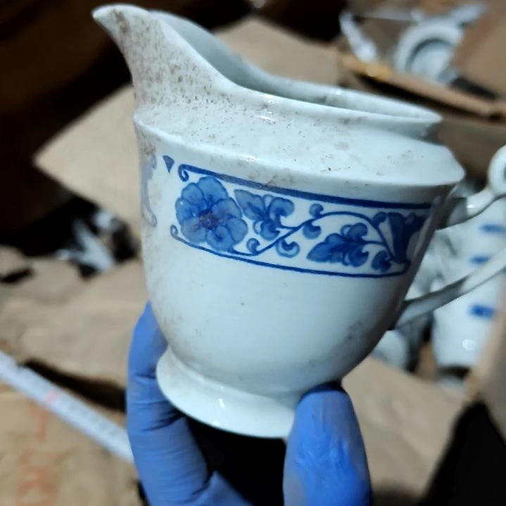 摆件陶瓷盘子碗啥都有