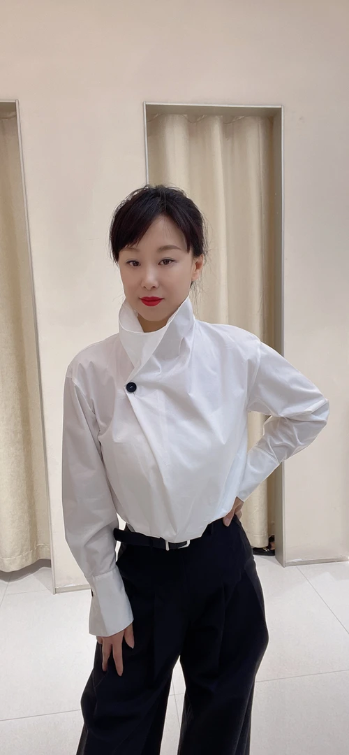 迪家时尚丹白色衬衫
