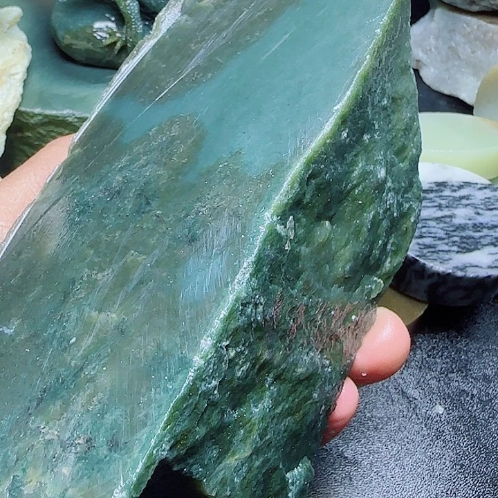 和田玉（糖玉）未镶嵌珠宝奇石