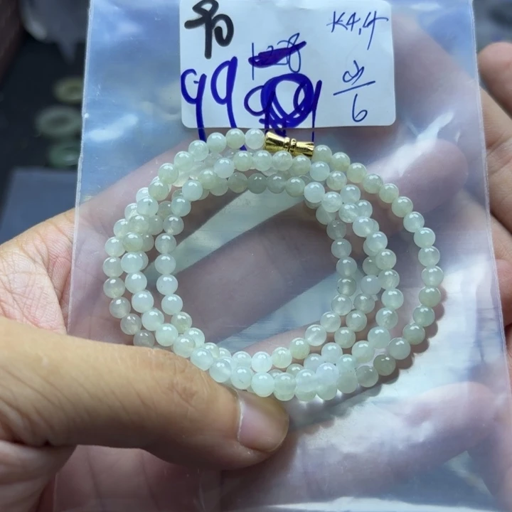 颈饰未镶嵌翡翠手串