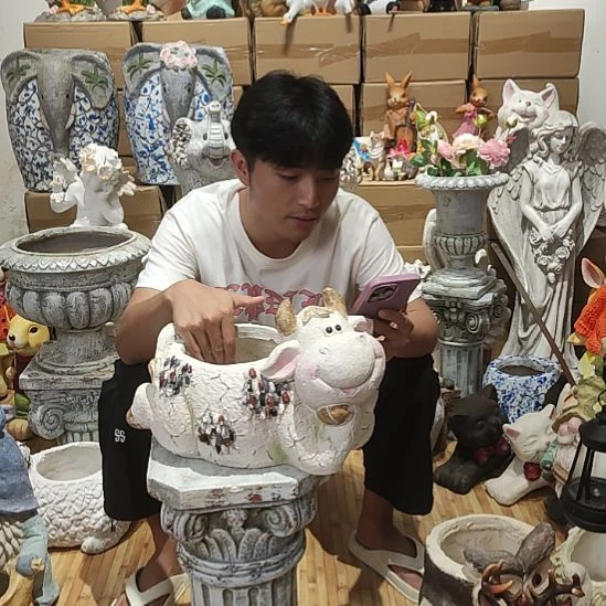 合成树脂牛牛花盆
