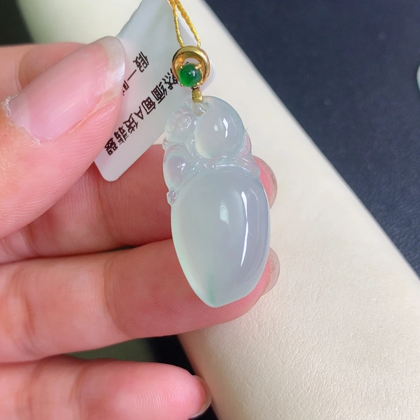 【闪购商品】翡翠颈饰18K金镶嵌瓜