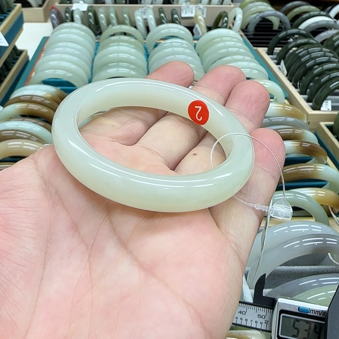 和田玉手镯未镶嵌玉**0