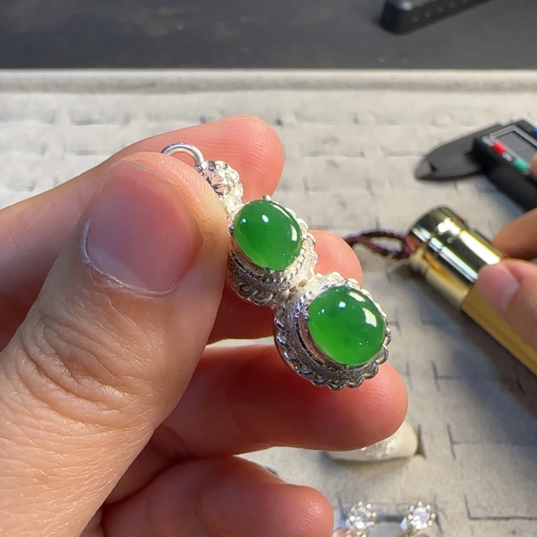 翡翠未镶嵌戒指翡翠