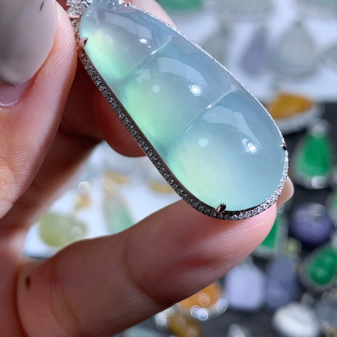 翡翠18K金镶嵌吊坠(不含链)大福豆