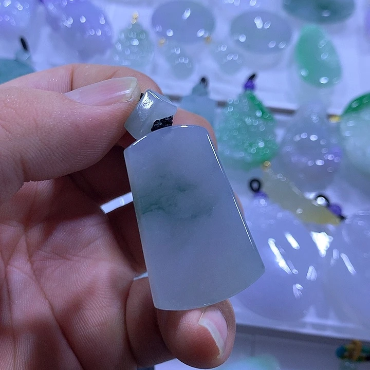 翡翠未镶嵌颈饰天然翡翠A货吊坠