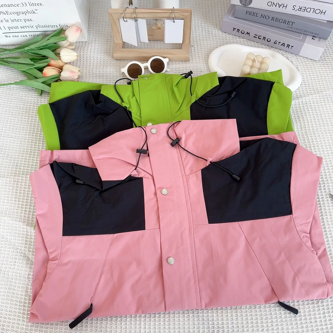 情侣款春秋拼接款三防连帽冲锋衣外套2390