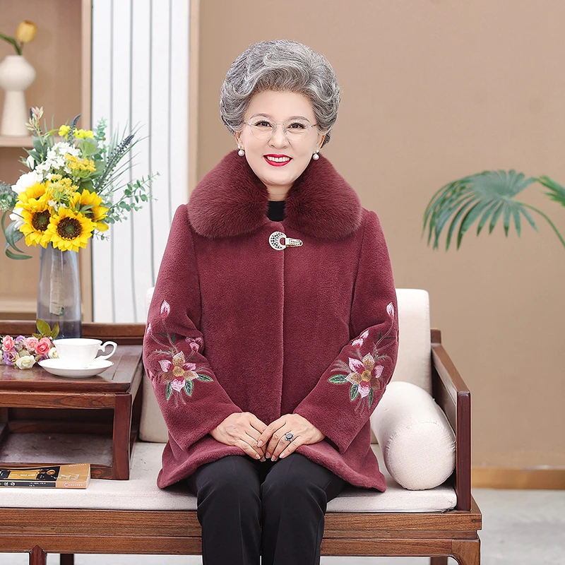 中老年妈妈冬装女大码新款洋气水貂绒大衣奶奶加绒绣花棉袄外套