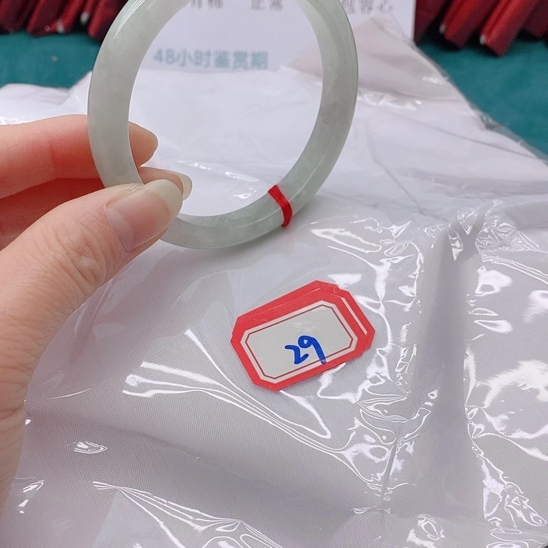 翡翠手镯未镶嵌用****129999999