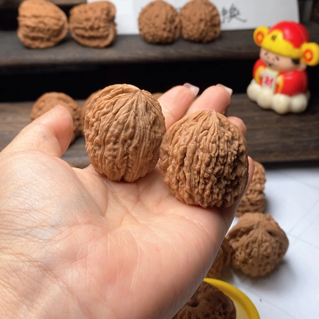 Y**.35尺寸拉丝南疆石 ， ， ，