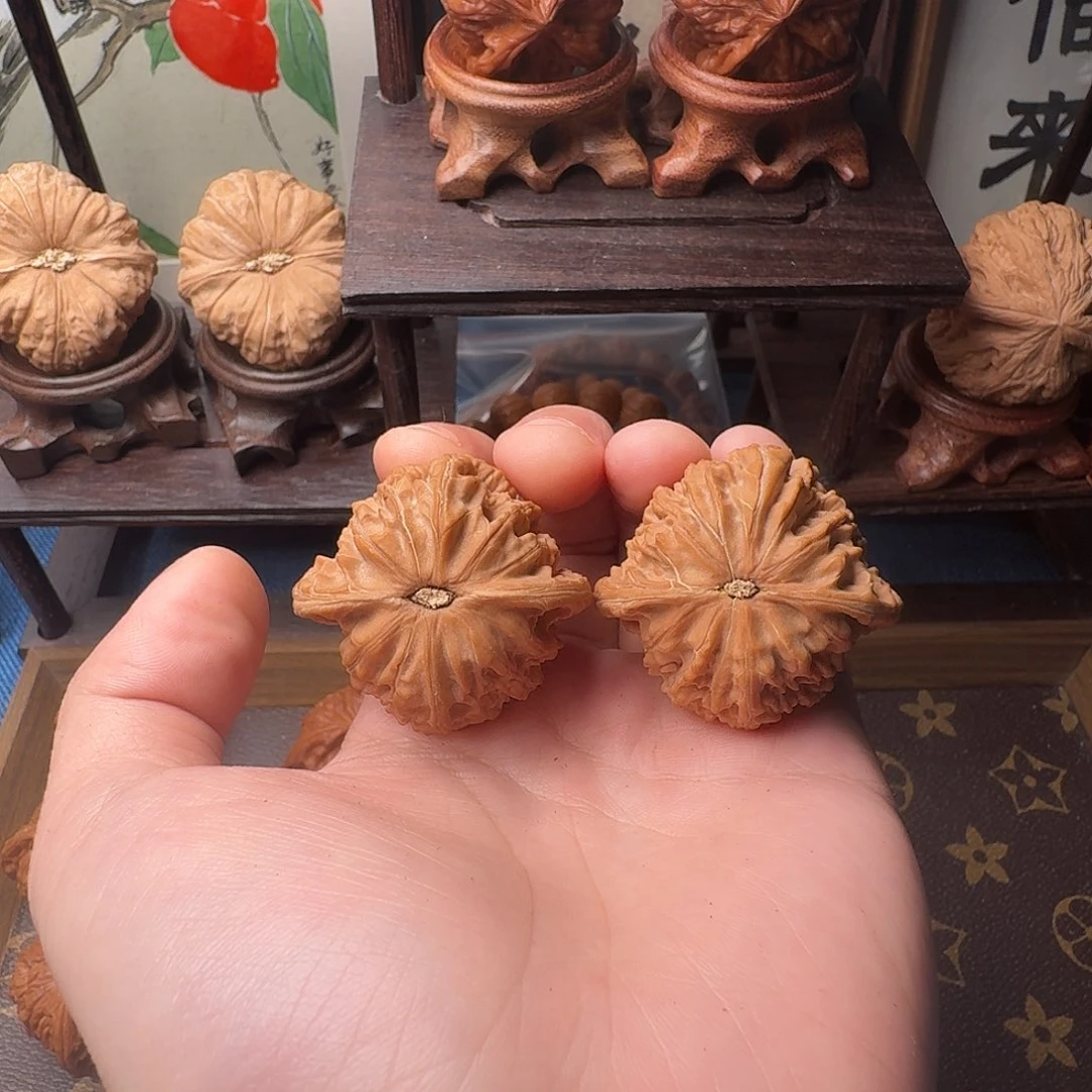 荣***鑫桃核把件磨盘666888999