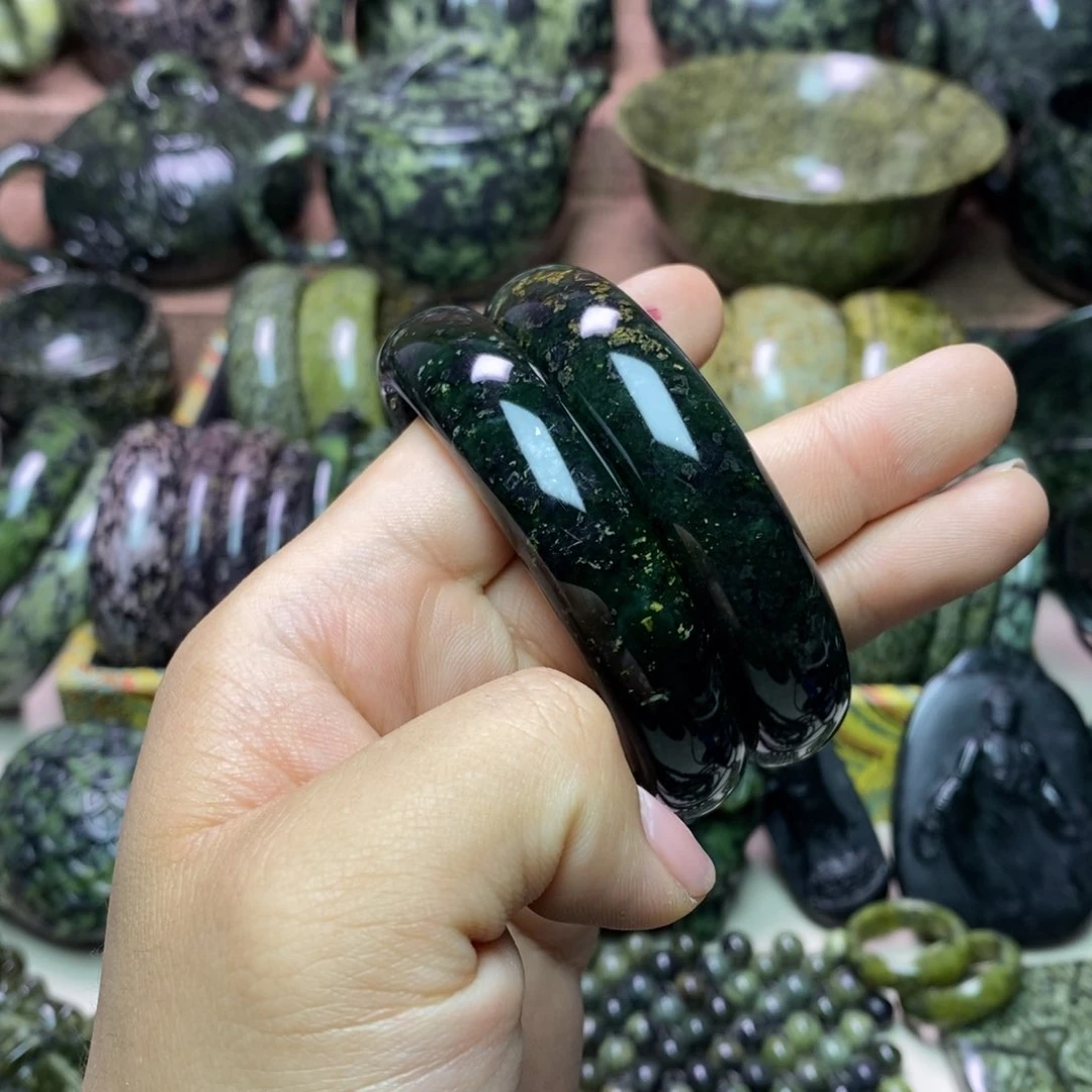 未镶嵌蛇纹石玉手链安****.