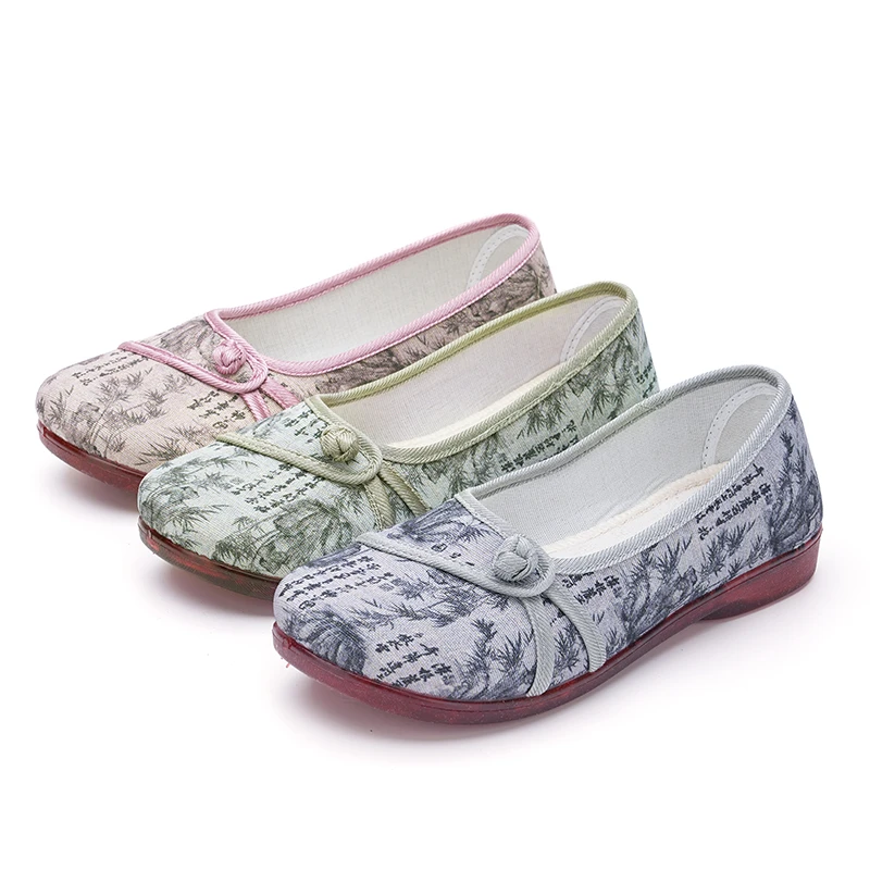 新款老北京布鞋女春夏舒适软底圆头民族风汉服绣花鞋透气妈妈单鞋