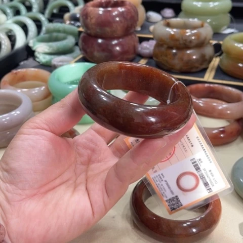 未镶嵌手镯石英质玉