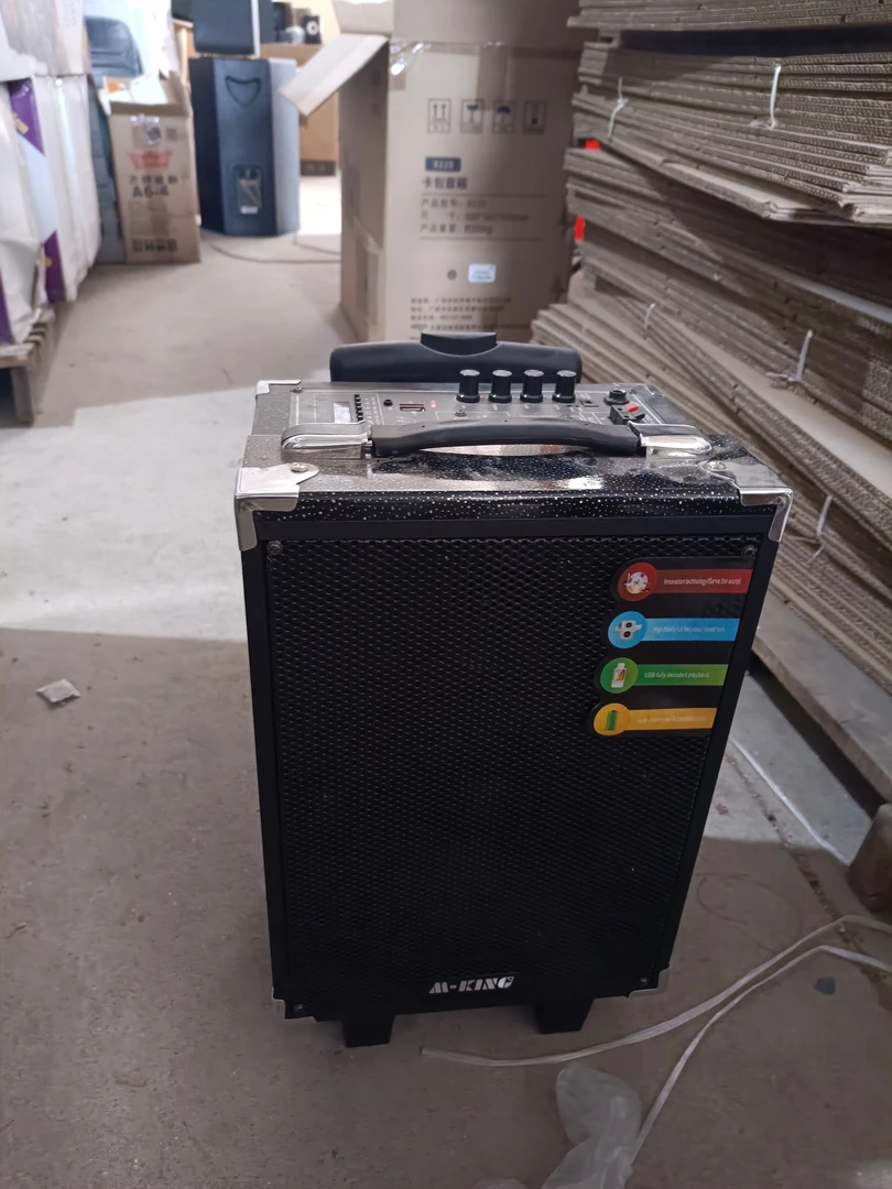 准新品  八寸户外拉杆音响，不包邮