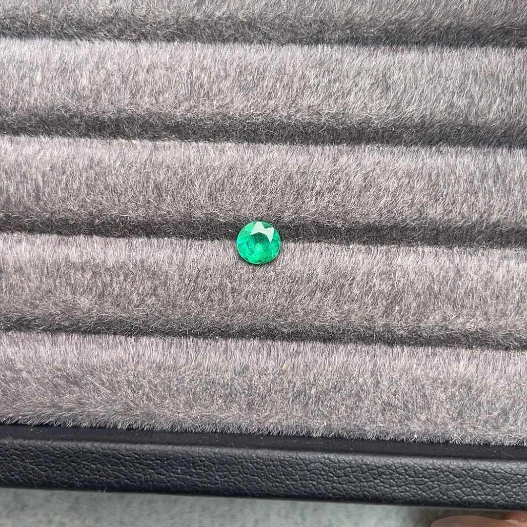 祖母绿裸石未镶嵌0.405ct