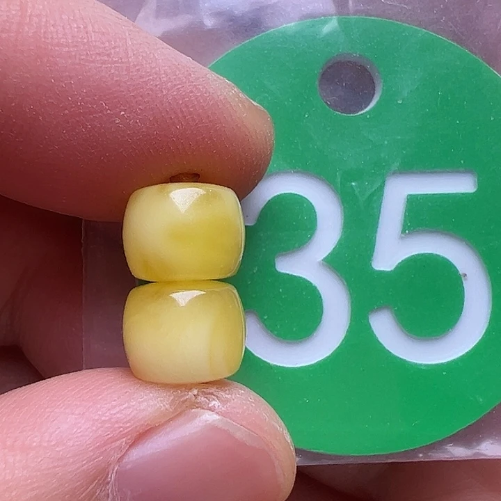 未镶嵌蜜蜡裸石8m m