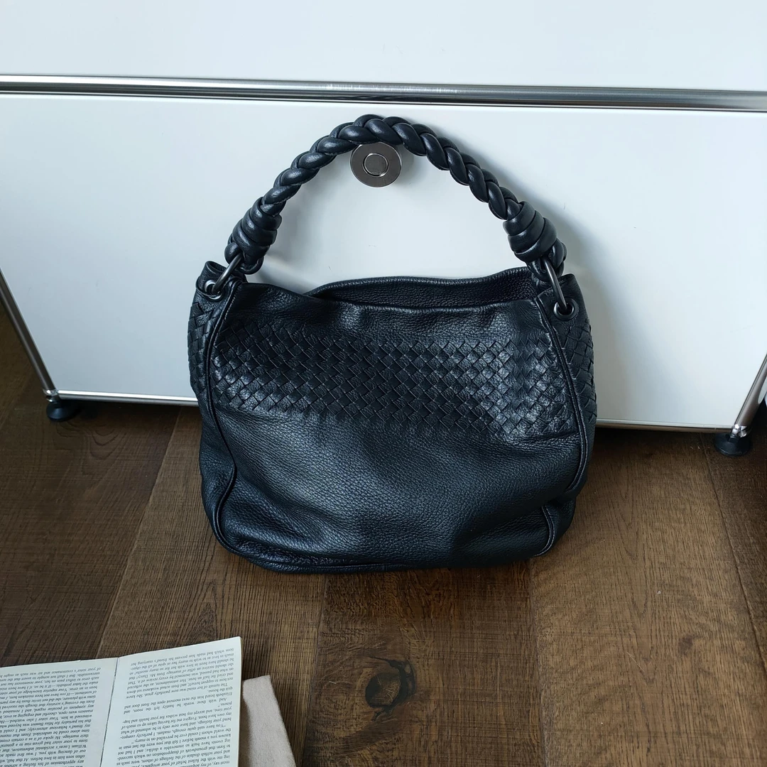 95新 BOTTEGA VENETA/葆蝶家 黑色羊皮麻花绳结编织单肩包49966