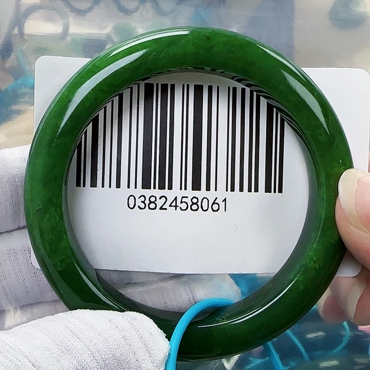 和田玉未镶嵌手镯微瑕56