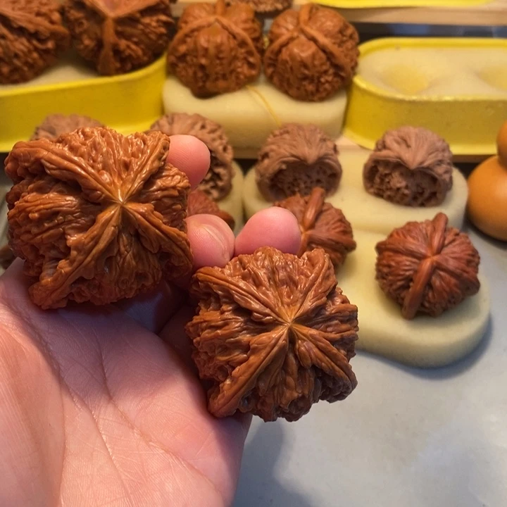 动***犬吊坠文玩核桃jhjjjnnn