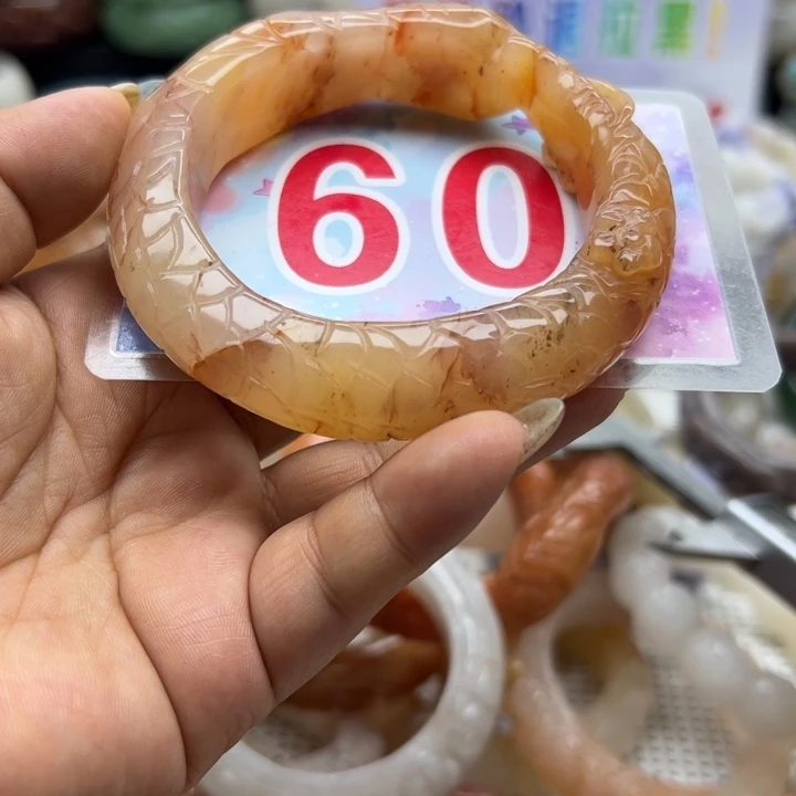 石英岩玉手镯未镶嵌