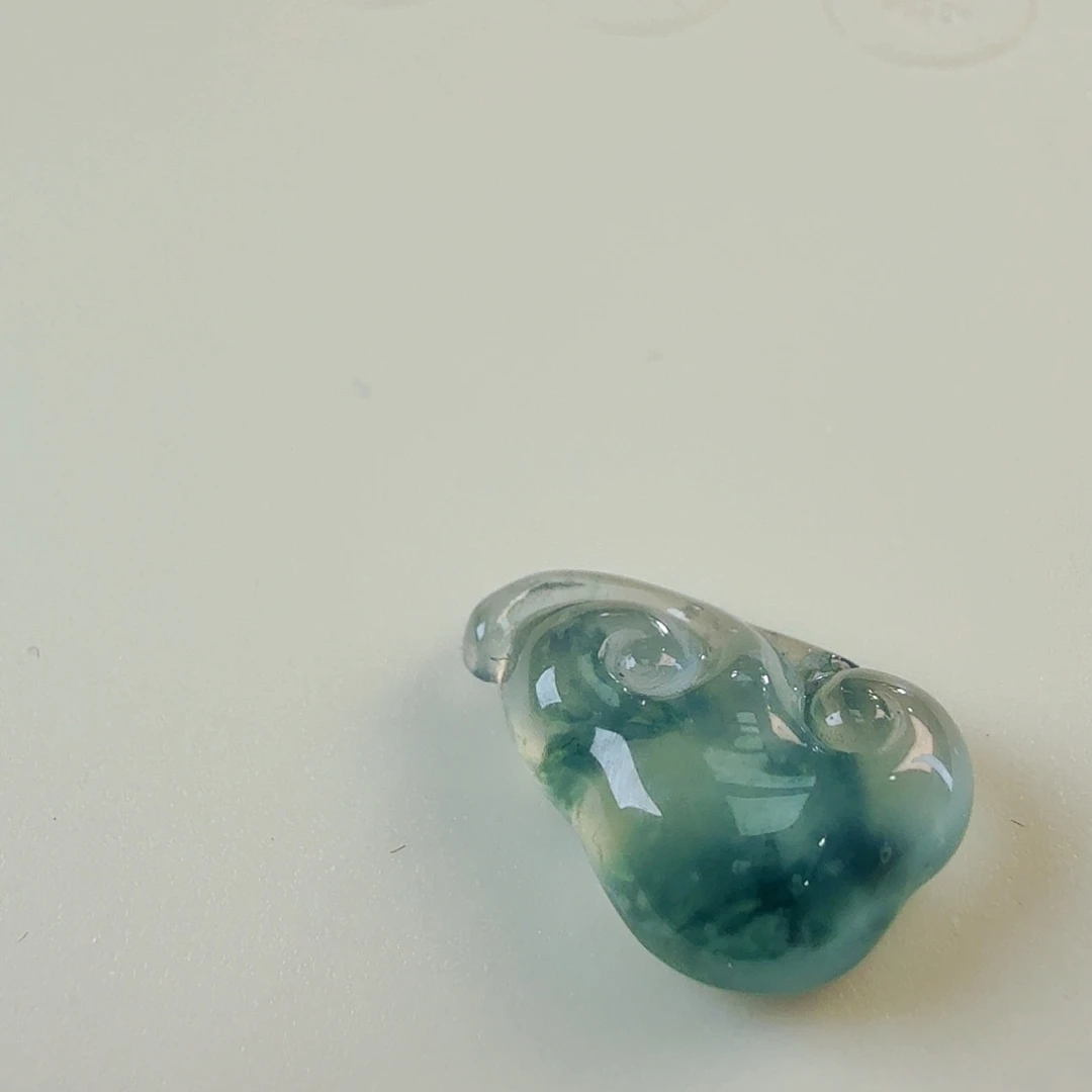 翡翠裸石特色飘花如意