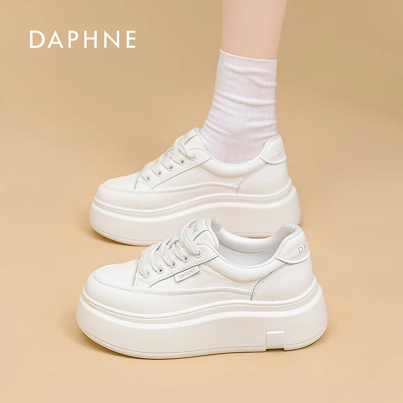 达芙妮真皮小白鞋女2025秋季韩版新款时尚百搭松糕厚底运动板鞋Q6
