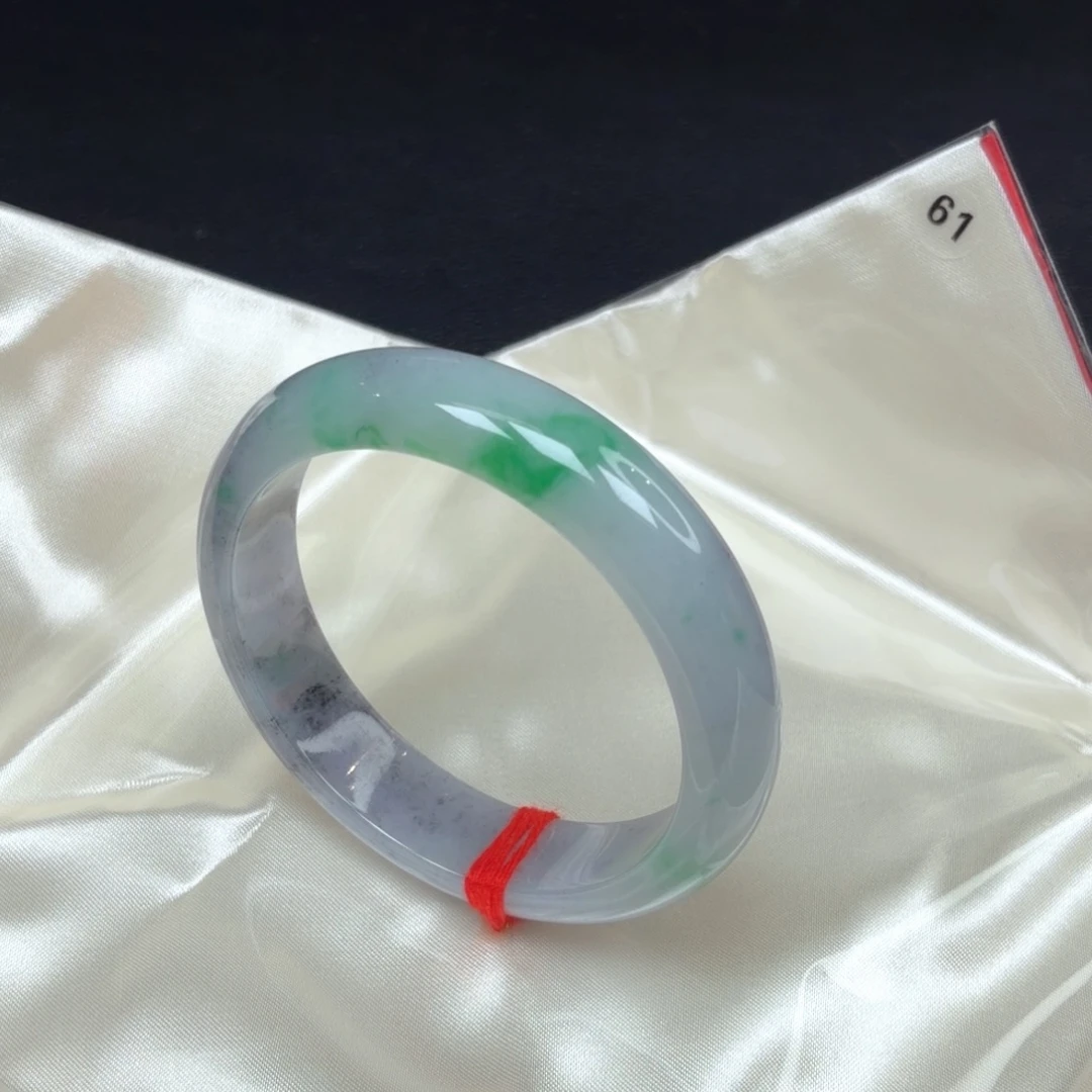 翡翠未镶嵌手镯乌鸡翠绿翡翠手镯