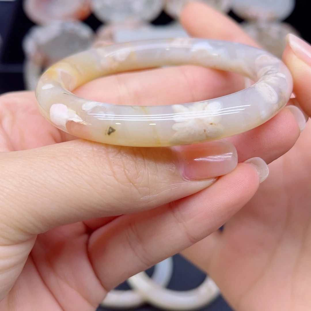 玛瑙/玉髓未镶嵌手镯55