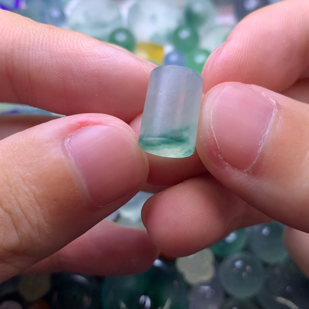 定制翡翠未镶嵌挂件