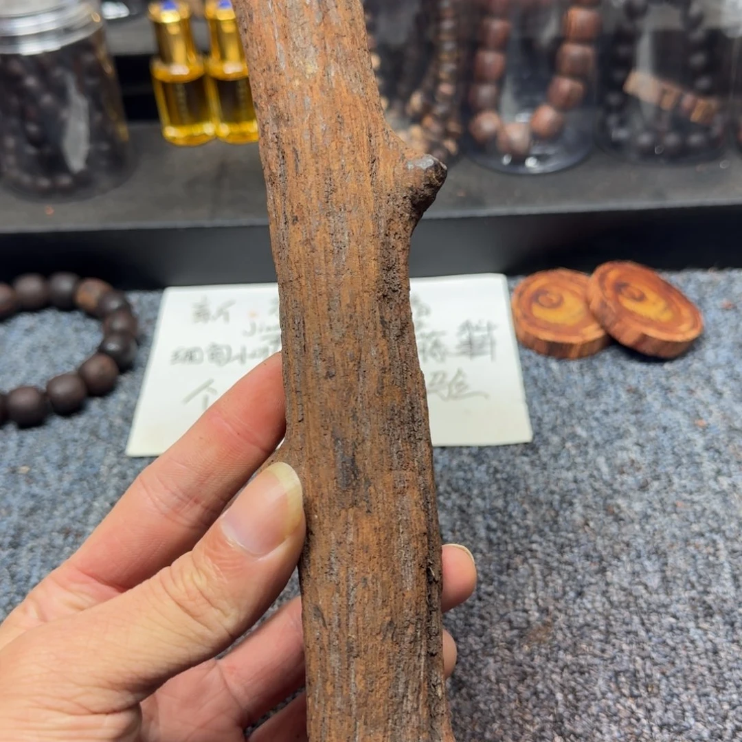 藤类冷**豆红油长根料降真香